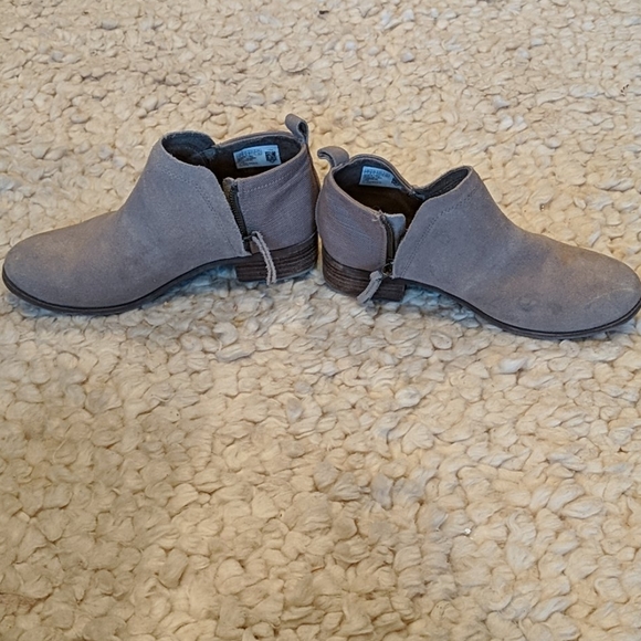Toms Suede/Canvas Booties Taupe - Picture 3 of 5